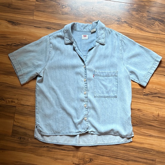 Levi's Light Blue Denim Button Down Shirt - Picture 1 of 1